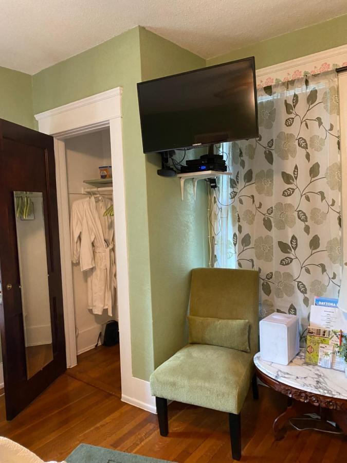 Ms. Maggie'S South Country Inn Daytona Beach Eksteriør billede